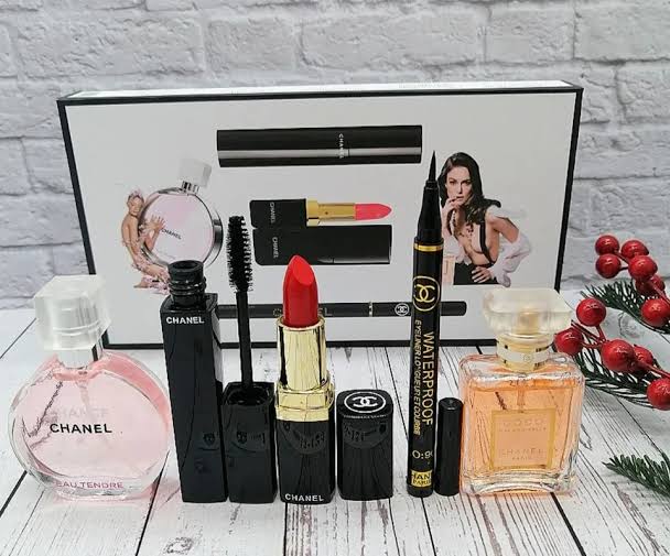 CHANNEL 5in1 Makeup & Perfume Set